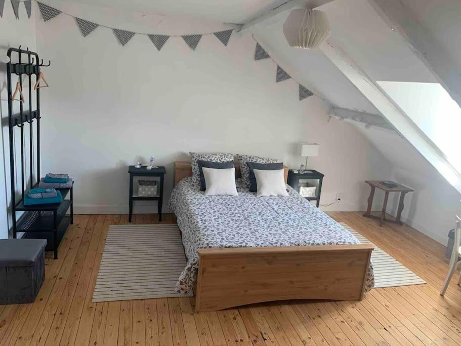 2e étage maison de maître, 4 chambres Beaupréau-en-Mauges Extérieur photo