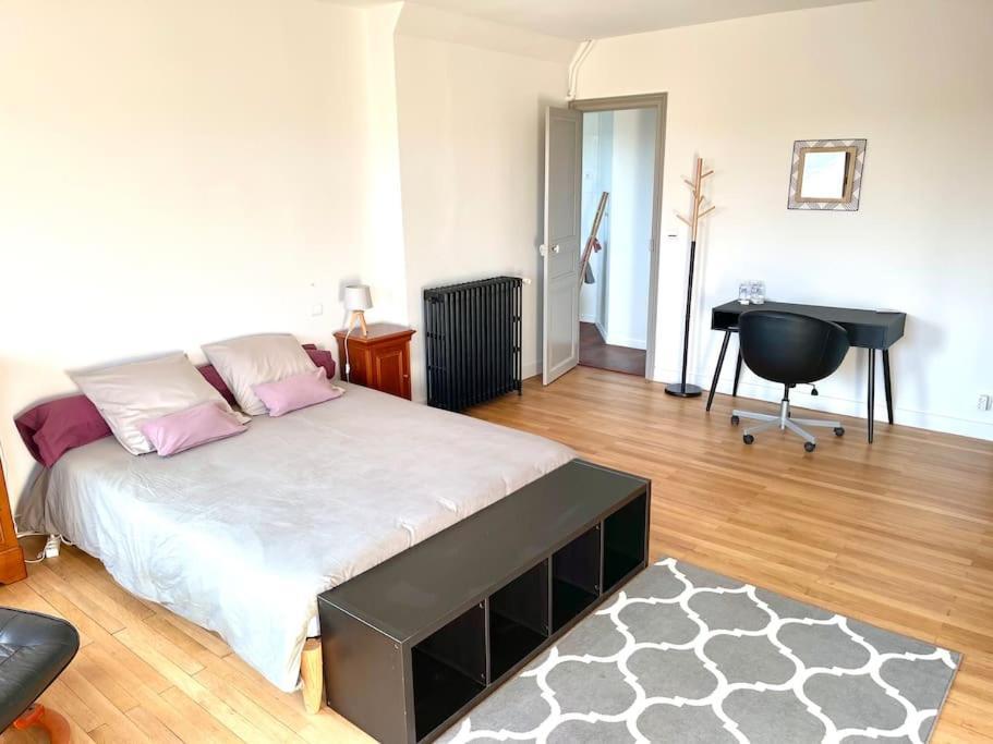 2e étage maison de maître, 4 chambres Beaupréau-en-Mauges Extérieur photo